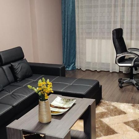 Home Apartament Braşov Buitenkant foto