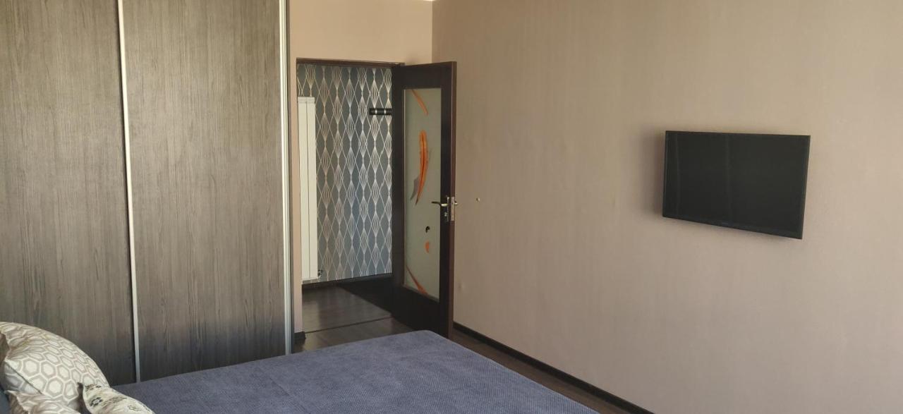 Home Apartament Braşov Buitenkant foto